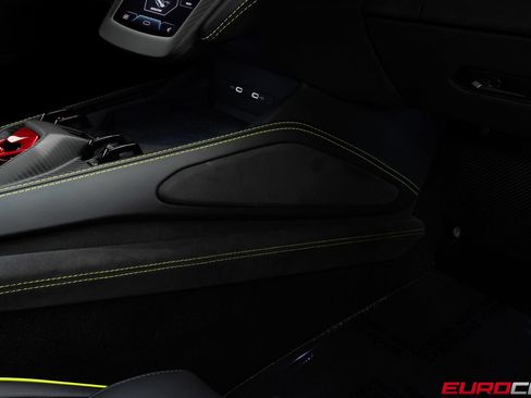 Used 2025 Lamborghini Revuelto AWD/4WD image 41