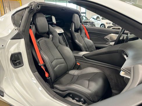 Used 2025 Chevrolet Corvette Z06 RWD image 36