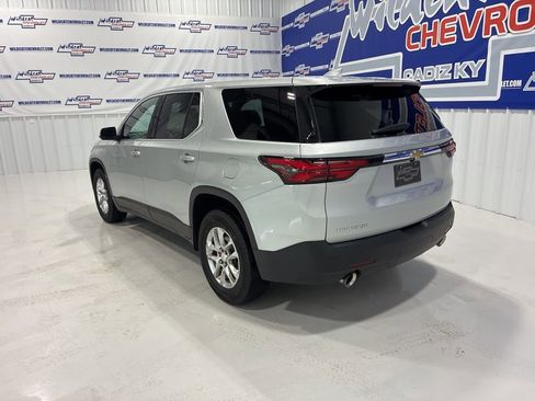 Used 2022 Chevrolet Traverse LS image 5