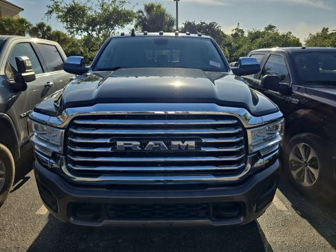 Used 2022 RAM 3500 Limited AWD/4WD image 9