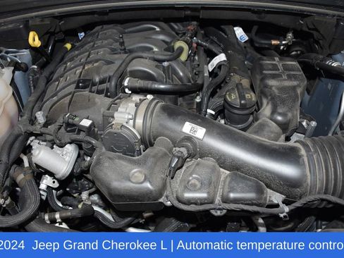 Used 2024 Jeep Grand Cherokee L Limited w/ Luxury Tech Group II image 7