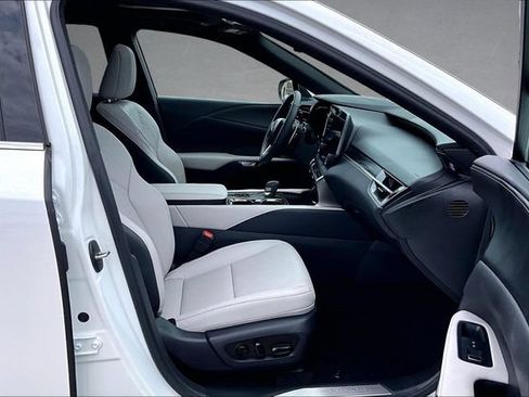 Used 2025 Lexus RX 350 Premium Plus w/ Convenience Package FWD image 6