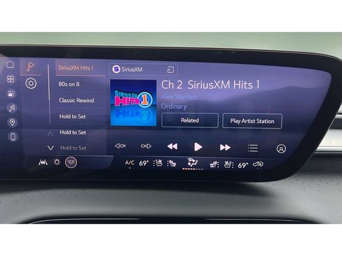 Certified 2025 Buick Enclave Avenir w/ Super Cruise Package AWD/4WD image 18