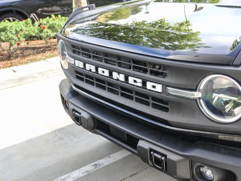 Used 2024 Ford Bronco Black Diamond image 11