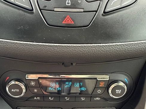 Used 2013 Ford C-MAX SE FWD image 10