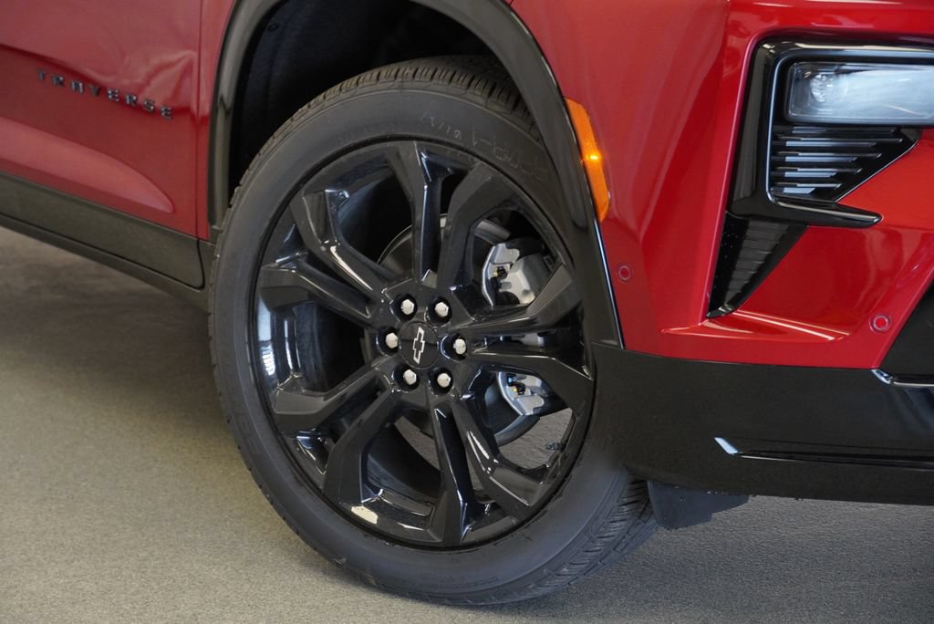 New 2027 Chevrolet Traverse RS w/ LPO, Floor Liner Package AWD/4WD image 10