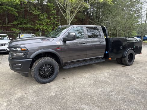 New 2026 RAM 3500 Tradesman AWD/4WD image 4