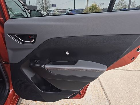 Used 2025 Subaru Crosstrek 2.5i Limited w/ Crosstrek Mirror Package image 33