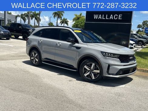 Used 2023 Kia Sorento EX w/ Panoramic Sunroof Package FWD image 2