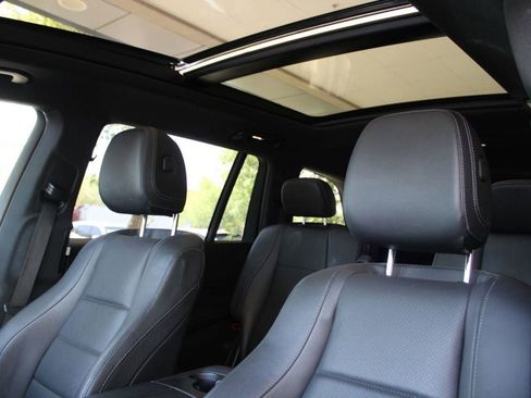 Used 2024 Mercedes-Benz GLS 450 4MATIC image 34