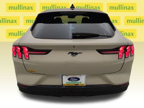 Certified 2025 Ford Mustang Mach-E Premium image 35