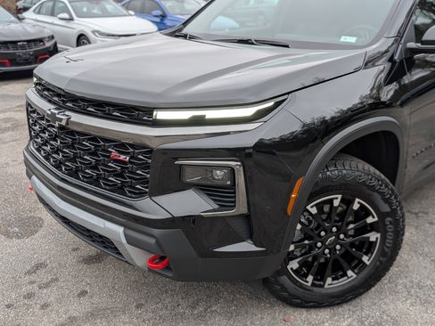 Used 2025 Chevrolet Traverse Z71 w/ Driver Confidence Package image 13