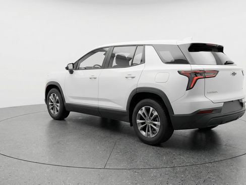 Used 2025 Chevrolet Equinox LT FWD image 6