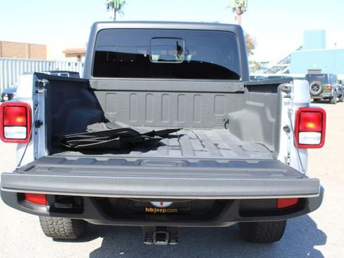 Used 2022 Jeep Gladiator Sport AWD/4WD image 8