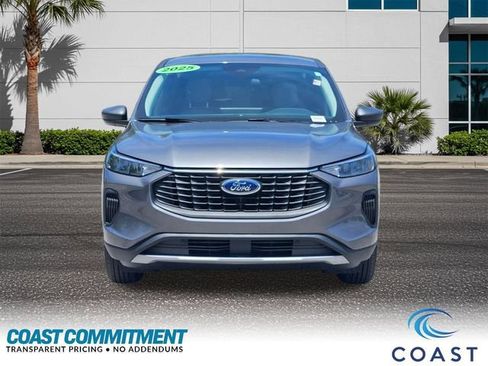 Used 2025 Ford Escape Active w/ Tech Pack #1 FWD image 2
