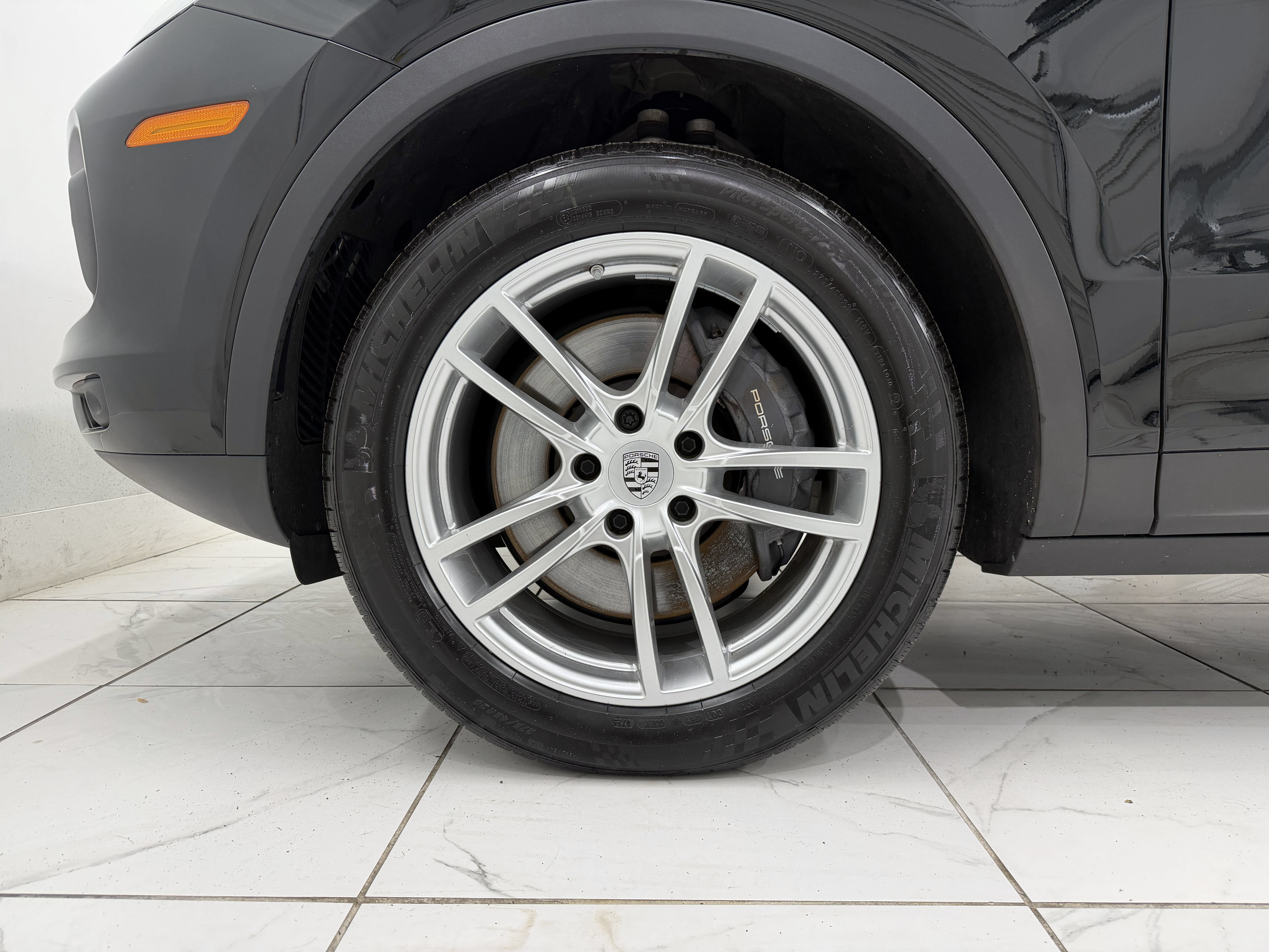 Certified 2023 Porsche Cayenne AWD/4WD image 16