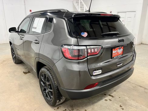 Used 2023 Jeep Compass Altitude image 5