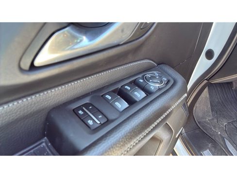 Used 2022 GMC Yukon Denali image 10