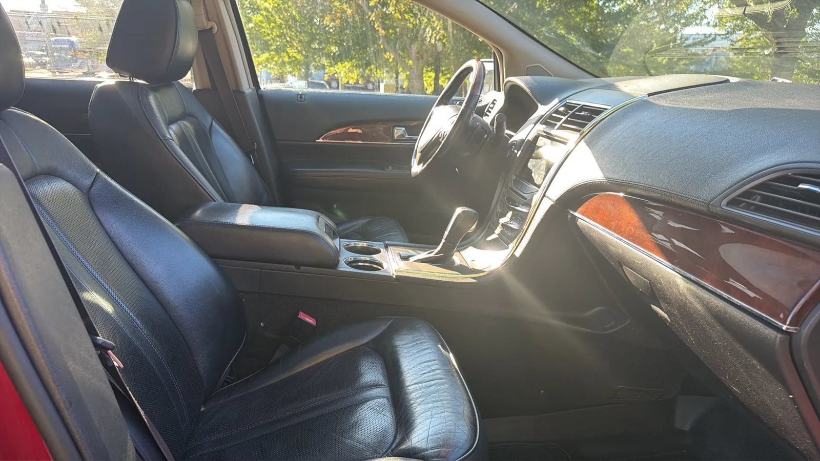 Used 2014 Lincoln MKX AWD w/ Equipment Group 102A image 16