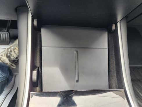Used 2020 Tesla Model 3 Standard Range RWD image 16