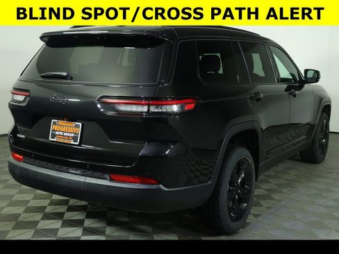 New 2025 Jeep Grand Cherokee L Altitude image 10