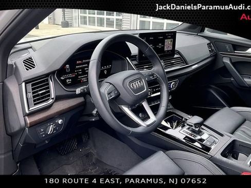 Used 2023 Audi Q5 2.0T Prestige w/ Prestige Package AWD/4WD image 11