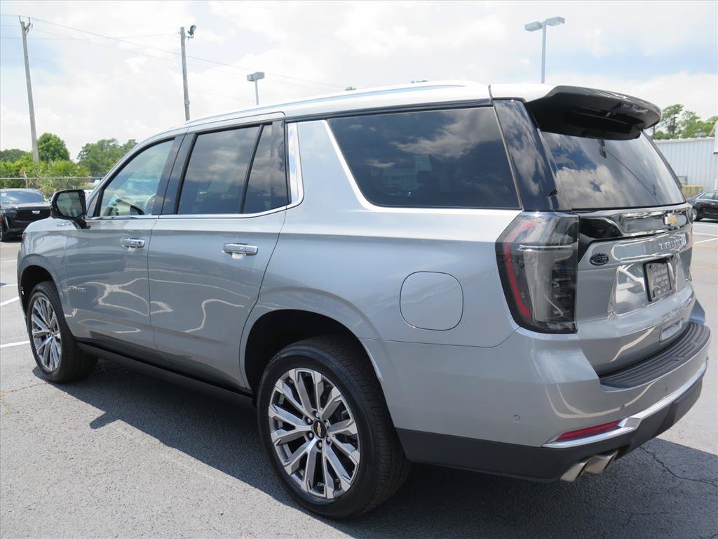 Used 2025 Chevrolet Tahoe High Country AWD/4WD image 5