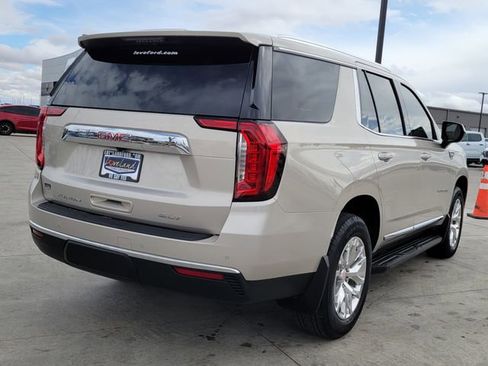 Used 2023 GMC Yukon SLT w/ Max Trailering Package image 3