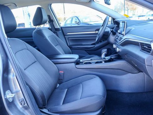 Used 2023 Nissan Altima 2.5 SV image 8