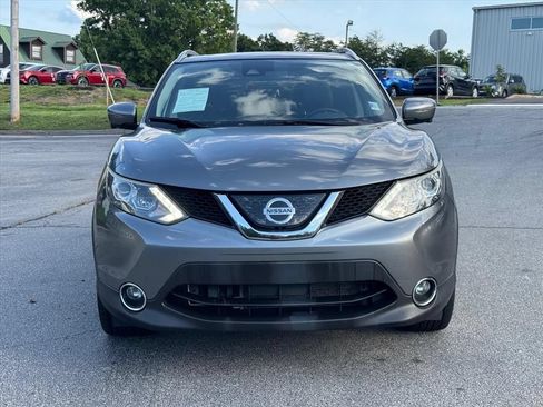 Used 2018 Nissan Rogue Sport SL w/ SL Premium Package FWD image 8