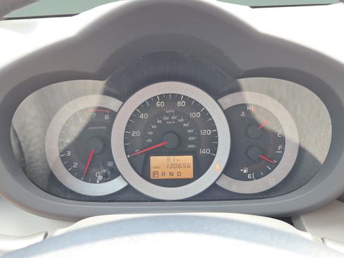 Used 2011 Toyota RAV4 2WD w/ Base L4 Extra Value Pkg image 22