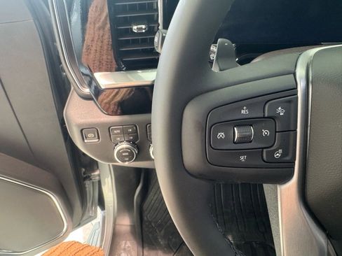 New 2026 GMC Sierra 1500 SLT w/ SLT Premium Package image 17