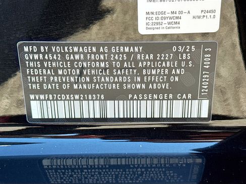 Used 2025 Volkswagen Golf R Black Edition image 43