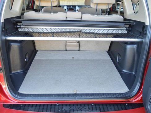 Used 2008 Toyota RAV4 Base 4x4 4dr SUV image 30