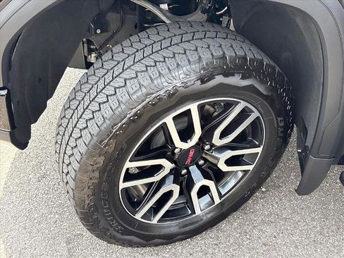Used 2025 GMC Sierra 1500 AT4 w/ AT4 Premium Package AWD/4WD image 24