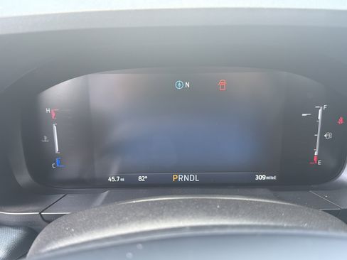 New 2025 Ford Maverick XLT w/ XLT Luxury Package FWD image 20