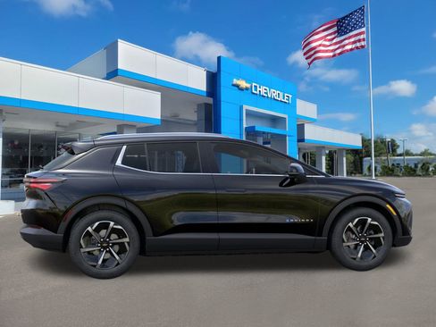 New 2026 Chevrolet Equinox EV LT image 5