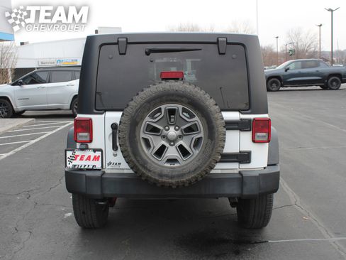 Used 2018 Jeep Wrangler Unlimited Rubicon w/ Cold Weather Group image 5