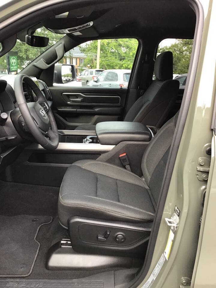 Used 2026 RAM 1500 Big Horn AWD/4WD image 7
