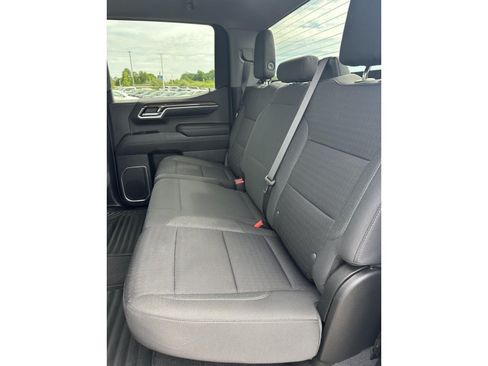 Used 2023 Chevrolet Silverado 1500 LT AWD/4WD image 15