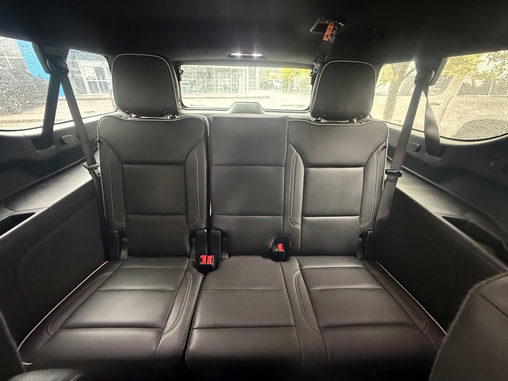 Used 2026 Chevrolet Suburban Premier AWD/4WD image 34