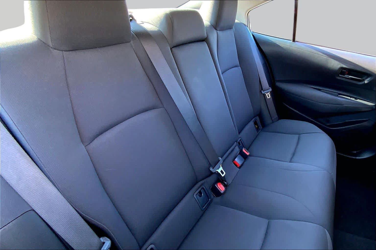 Used 2025 Toyota Corolla LE FWD image 19