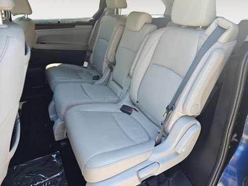 Used 2024 Honda Odyssey Touring image 13