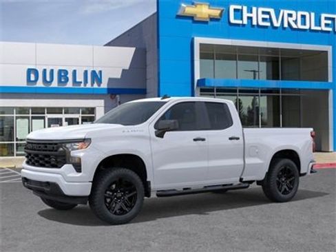 Used 2025 Chevrolet Silverado 1500 Custom w/ Turbomax Blackout Package image 3