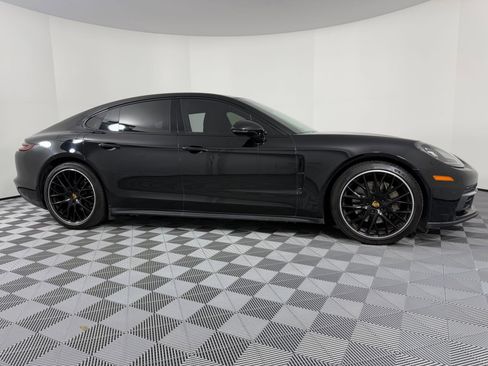 Used 2018 Porsche Panamera 4S image 8