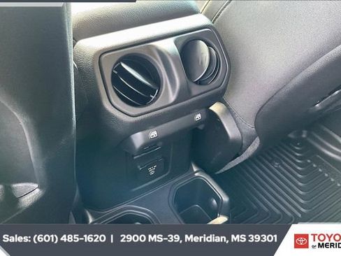 Used 2025 Jeep Gladiator Mojave image 24