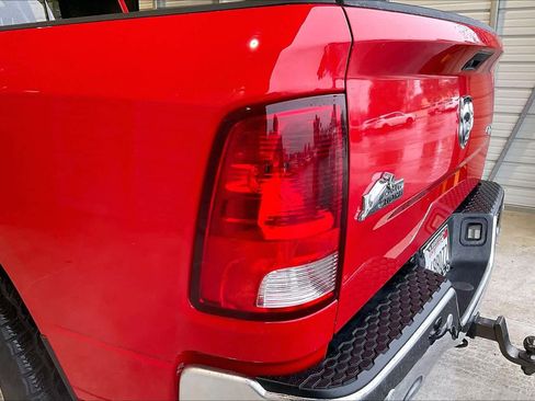Used 2019 RAM 1500 Big Horn image 29
