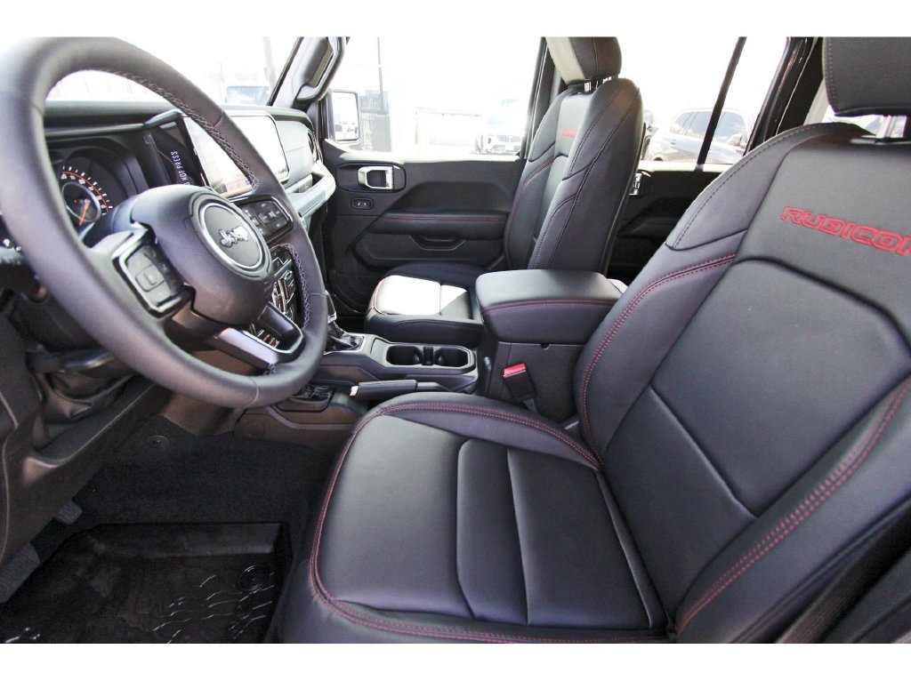 Used 2026 Jeep Wrangler Unlimited Rubicon AWD/4WD image 6
