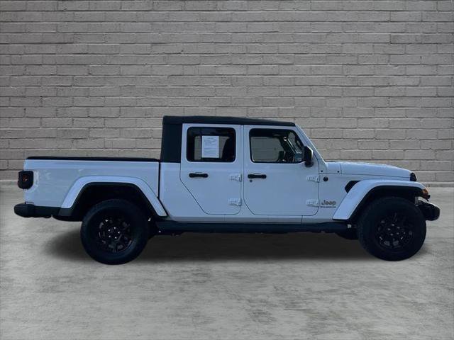 Certified 2023 Jeep Gladiator Overland AWD/4WD image 5