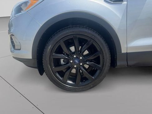 Used 2018 Ford Escape SE FWD image 9